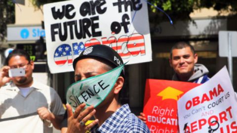 Los "soñadores" quieren que se les reconozca el derecho a recibir una educación superior; el derecho a contribuir en sus comunidades; el derecho a contribuir a la economía del país; y el derecho a soñar.