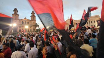 Con  una manifestación en la plaza principal de Managua se conmemora un aniversario más de la revolución sandinista que derrocó  a Anastasio Somoza.