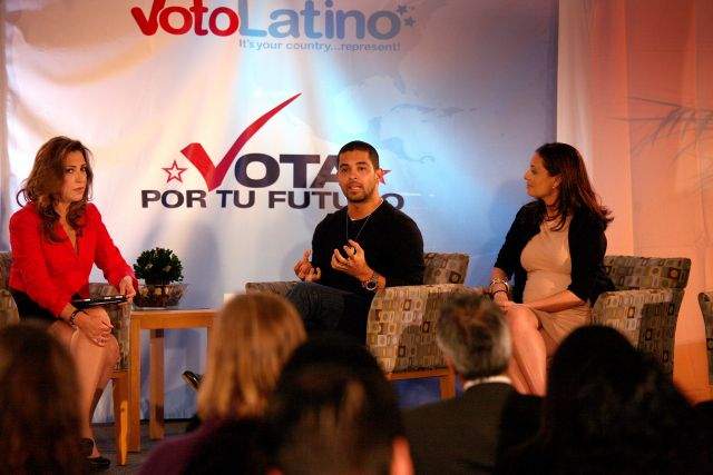 Activistas de todo el país dicen que esperan que más de 12 millones de hispanos voten en estas elecciones, a pesar de las bajas cifras de empadronamiento entre hispanos.