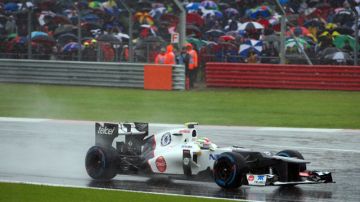 Sergo Pérez exhibió su pericia sobre asfalto mojado en las pruebas de ayer, en la pista  de Hockenheimque, lo que podría darle una ventaja importante si llueve el domingo durante el Gran Premio de Fórmula Uno.