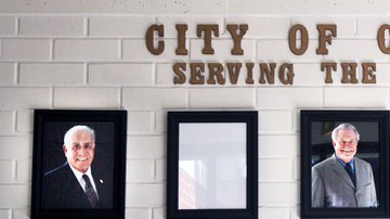 Las autoridades de Cudahy han estado bajo la lupa en las últimas semanas debido a varias acusaciones de corrupción.