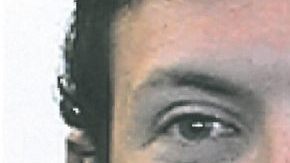 James Holmes entró en el teatro disfrazado del villano Bane, lanzó granadas lacrimógenas y empezó a tirotear a la gente.