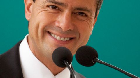 Enrique Peña Nieto, de la coalición Compromiso por México, en una conferencia de prensa en el Distrito Federal.
