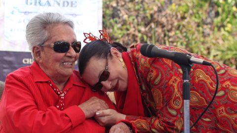 Chavela Vargas y la cantante española Martirio, hace unos meses en México.