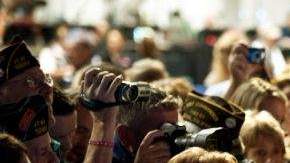 Los estados elegidos para la campaña publicitaria son los que, según las encuestas, podrían volcarse el 6 de noviembre a favor de uno u otro candidato.