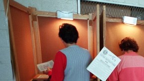 Hispanos que no deciden su voto hasta el final y que no toman en cuenta preferencias partidistas.