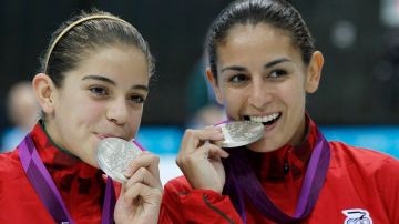 Las clavadistas mexicanas Alejandra Orozco y Paola Espinosa, ganaron la medalla de plata en la competencia de Clavados Sincronizados Plataforma de 10 metros Femenino, durante los Juegos Olímpicos de Londres 2012.