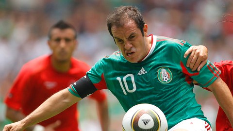 El delantero mexicano Cuauhtémoc Blanco.