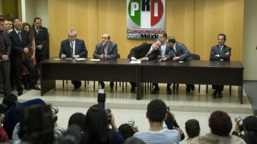 Los principales dirigentes del Partido Revolucionario Institucional participaban en una rueda de prensa en julio en Ciudad de México.