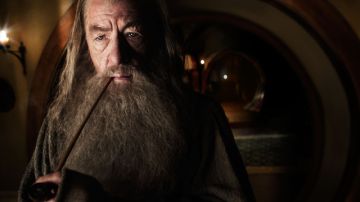Ian McKellen regresa como Gandalf en la ahora trilogía de 'The Hobbit'.