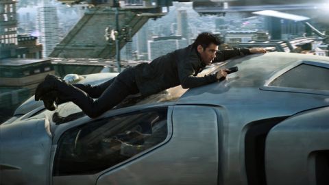 Colin Farrell trata de descubrir quién es en 'Total Recall', que se estrena hoy.