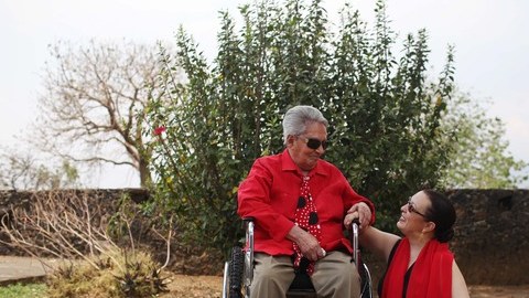 Chavela Vargas, con su amiga y admiradora Martirio, la pasada primavera.