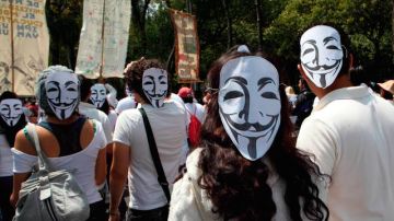 Miembros de la sociedad civil, cuando realizaban una Mega Marcha en  Ciudad de México, para demandar elecciones más justas.