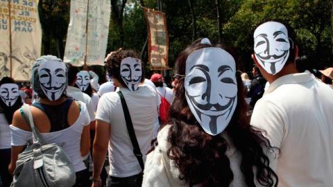 Miembros de la sociedad civil, cuando realizaban una Mega Marcha en  Ciudad de México, para demandar elecciones más justas.