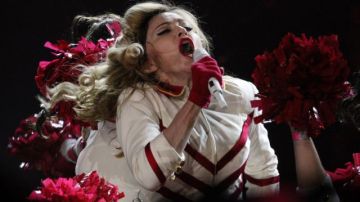 Madonna, icono pop, llegó bajo amenaza a su concierto en San Petersburgo.