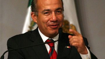 El presidente de México, Felipe Calderón, cuando se encontraba con la comunidad mexicana en Los Ángeles.