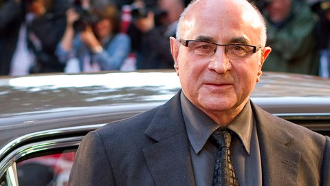 Bob Hoskins se retira debido a enfermedad.
