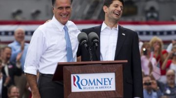 Mitt Romney y Paul Ryan muertos de risa ante el error.