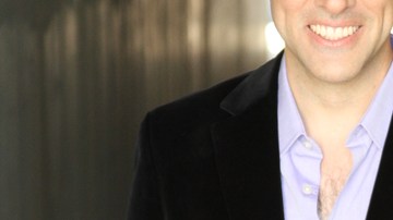 Regil es el presentador del programa 'Minuto para ganar' de la nueva cadena MundoFox.