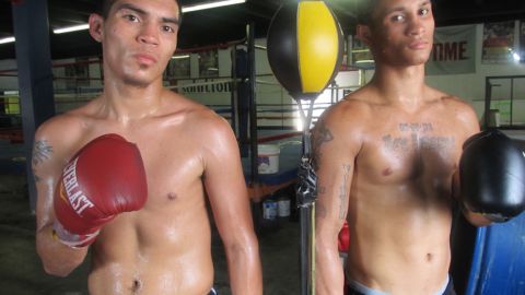 Los boxeadores houstonianos Pablo Cruz (izquierda) y Regis Prograis se preparan para sus próximas peleas.