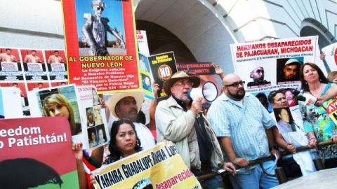 Sicilia, megáfono en mano, durante una de las intervenciones que realizó el martes 14 de agosto en Los Angeles.
