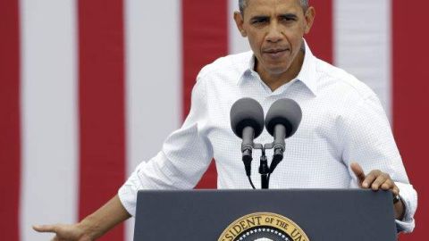 Barack Obama defiende el programa delineado en el DREAM Act.