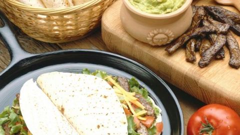 Los restaurantes participantes ofrecen distintos tipos de comida, que van desde comida tradicional mexicana, mariscos y comida española, hasta comida colombiana y centroamericana.