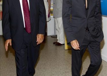 El cantante Marc Anthony y el empresario Henry Cárdenas en un evento en Nueva York