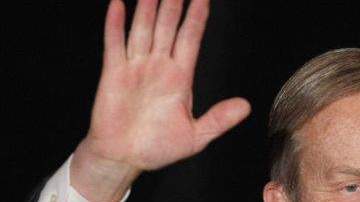 Pese a su petición de perdón, continúan aumentando las presiones dentro del Partido Republicano para que renuncie a sus aspiraciones de obtener un escaño por Misuri en el Senado en las elecciones del 6 de noviembre.