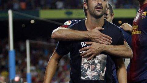 Le sale caro a David Villa haber mostrado, con esta camisa, su agradecimiento a las mujeres de su vida.