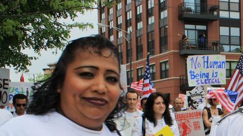 Un grupo de activistas pro-inmigrantes de Chicago convocó a una marcha el 3 de septiembre para exigir que paren las deportaciones hasta que el Congreso estadounidense tenga un plan para legalizar a todos los inmigrantes indocumentados en este país.