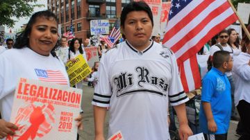 Un grupo de activistas pro-inmigrantes de Chicago convocó a una marcha el 3 de septiembre para exigir que paren las deportaciones hasta que el Congreso estadounidense tenga un plan para legalizar a todos los inmigrantes indocumentados en este país.