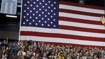 Un 58% de los adultos dijeron esperar que Obama sea reelegido, mientras que sólo el 32% dijo creer que Romney y Ryan ganarán.