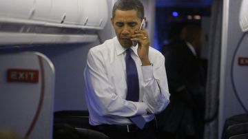 Obama mantuvo conexión telefónica con David Cameron.
