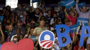 En los próximos días, los votantes empezarán a ver un anuncio en las pantallas de los pabellones donde Obama dé algún mitin, instándoles a contribuir en la reelección.