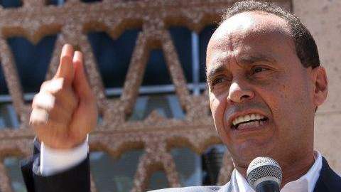 El comité republicano elaboró la plataforma que decidió incluir un llamado para que se complete la cerca en la frontera con México.