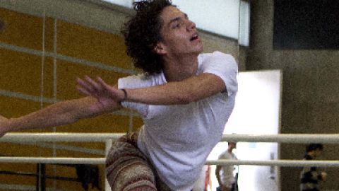 El nativo de Guadalajara desea cambiar la percepción del ballet en México.