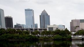 Las últimas gráficas del Centro Nacional de Huracanes (CNH) de EE.UU. desplazan ligeramente hacia el oeste la trayectoria probable de “Isaac”