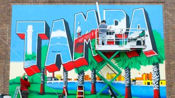 Tampa bien podría pasar como una ciudad cualquiera en Latinoamérica.