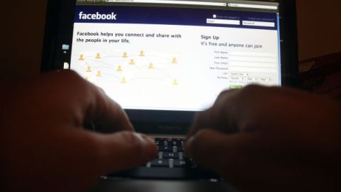 La idea del certamen es promover que la gente deje mensajes para que sean publicados cuando partan de este mundo.