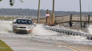 Los efectos del huracán Isaac ya se sienten en la zona costera de Luisiana.