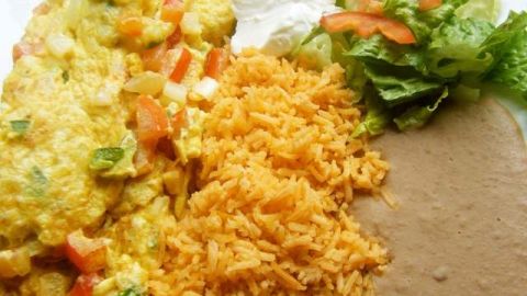 Los huevos 'a la mexicana' pueden hacer la diferencia a largo plazo en la tarea de perder de peso.