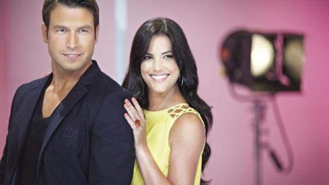 Rafael Amaya y Gaby Espino son los presentadores de la entrega de premios.