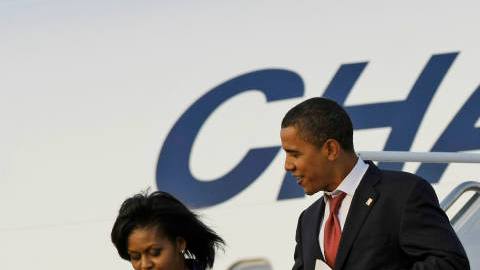 En sus últimas horas para recaudar fondos, el presidente Obama no pierde el tiempo en solicitar a la gente que les den una ayuda por e-mail.