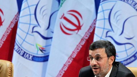 El presidente iraní, Mahmud Ahmadineyad, hablaba ayer, en la sesión de clausura de la Cumbre del Movimiento de Países No Alineados.