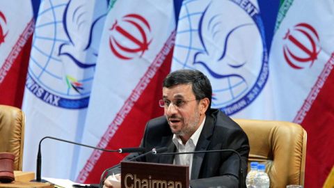 El presidente iraní, Mahmud Ahmadineyad, hablaba ayer, en la sesión de clausura de la Cumbre del Movimiento de Países No Alineados.