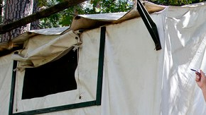 Se advirtió a los visitantes que se alojaron en Curry Village del Parque Yosemite durante los meses de junio, julio o agosto.
