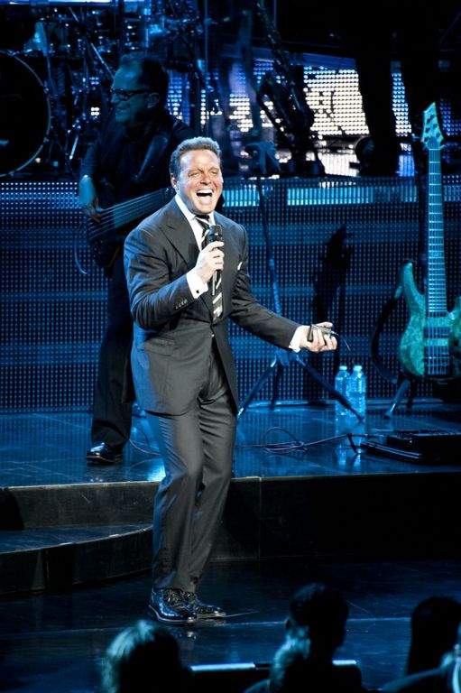 Luis Miguel es “alcalde” por un día en Texas La Opinión