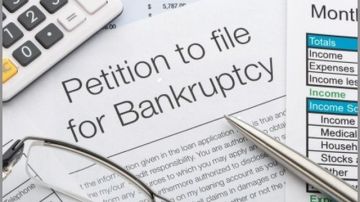 Declararse en bancarrota sin ayuda de un abogado es posible, pero puede ser complicado (Foto: Archivo / La Opinión)