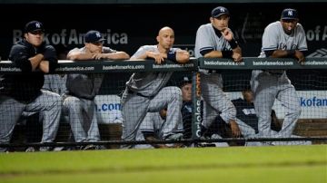 Los suplentes Yankees vieron el gran peloteo de los Orioles desde el dugout.
